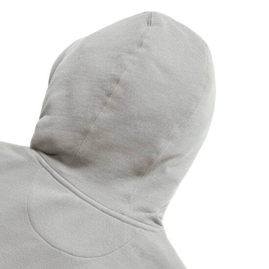 pormenor de capuz de sweatshirt de algodão orgânico cinzenta clara