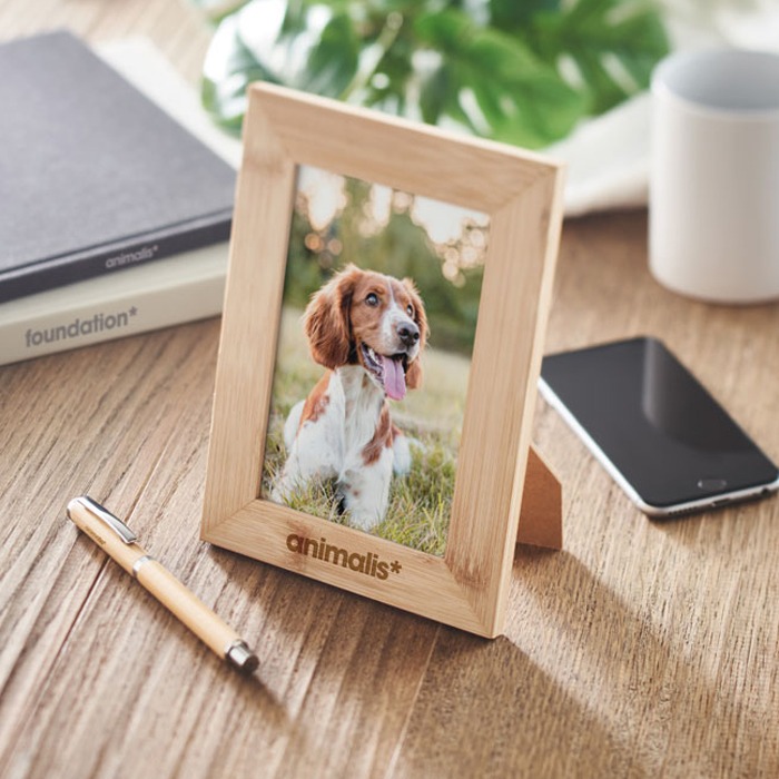 Moldura fotográfica personalizável em bambu elegante